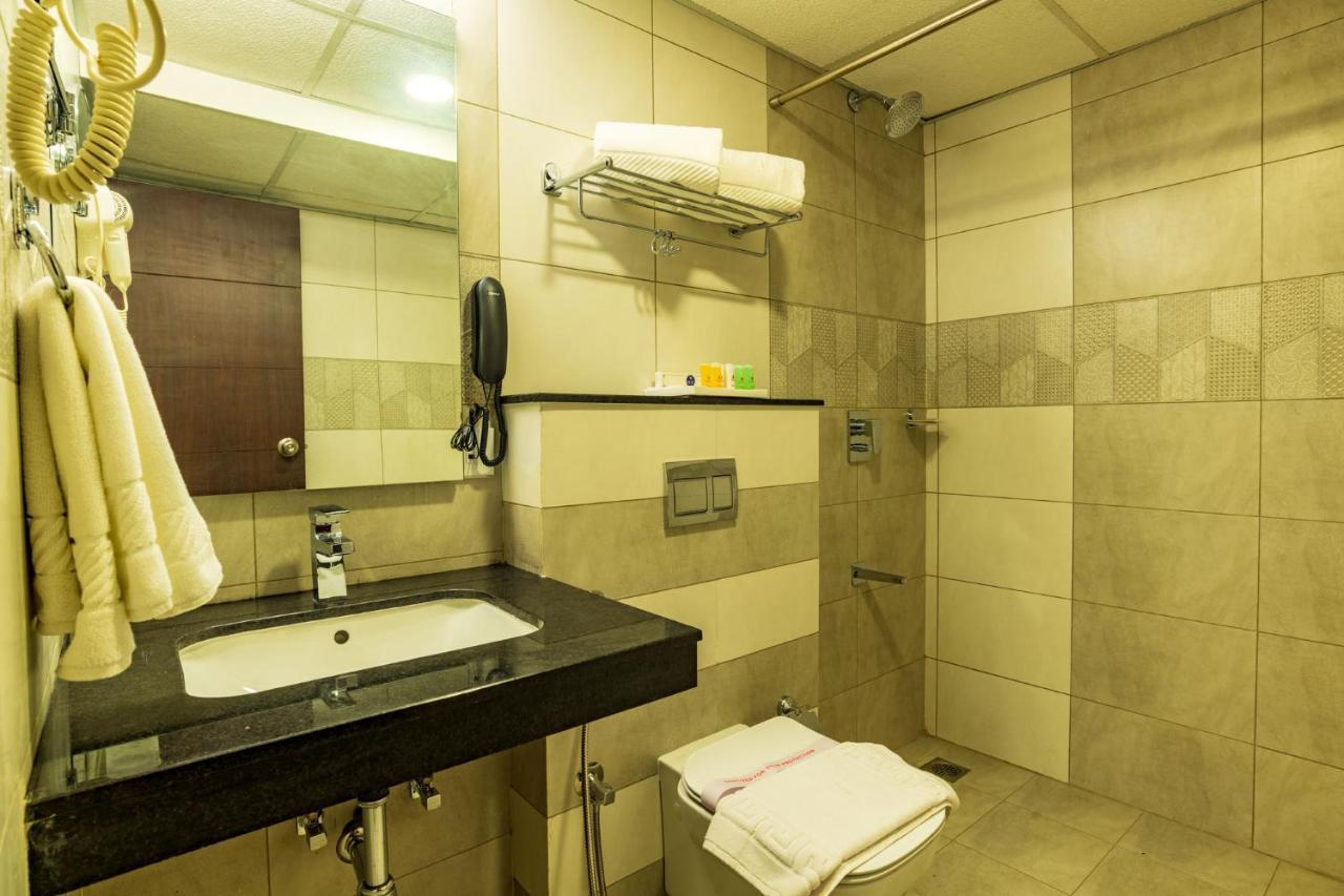 Arctic Hotel Kochi Luaran gambar