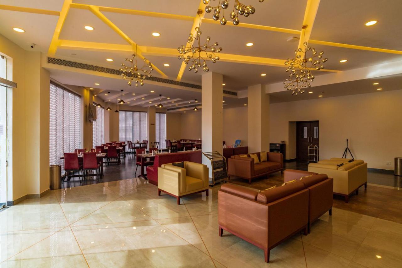 Arctic Hotel Kochi Luaran gambar